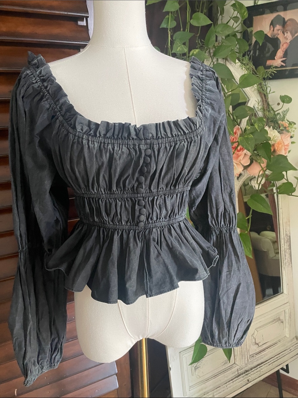 POL Ren Faire Ruched Sexy Fitted Top Medium EUC NWOT Cotton Smocked Romantic - Picture 5 of 9
